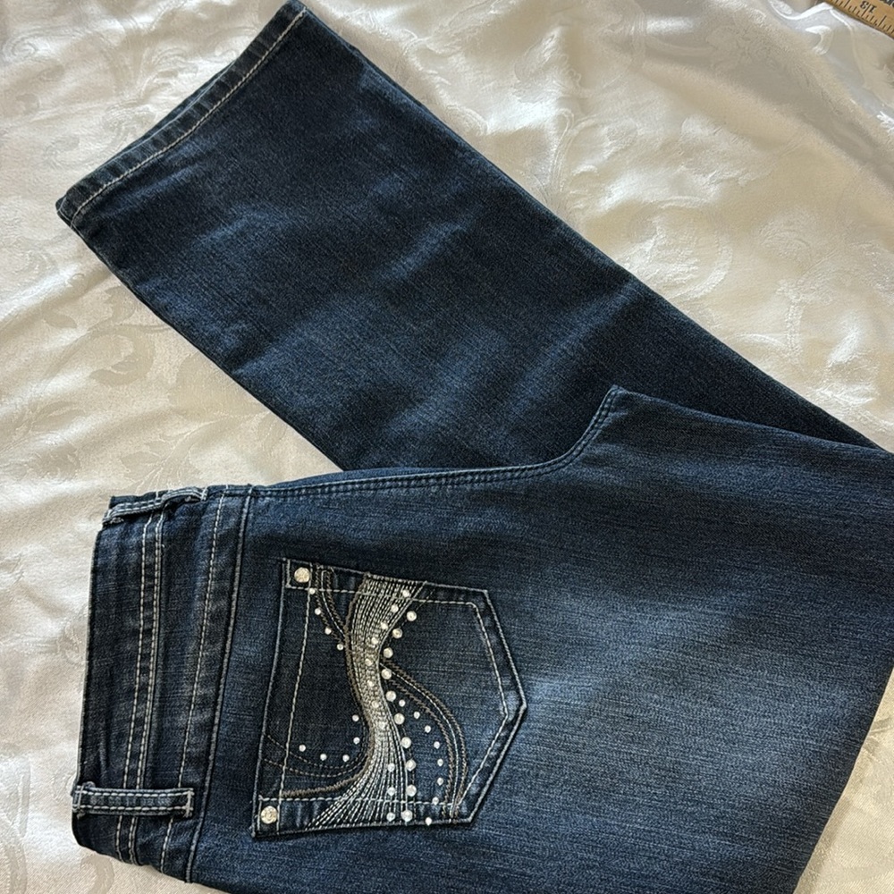 EUC Mid rise Earl Jeans. size 8P - Picture 4 of 6